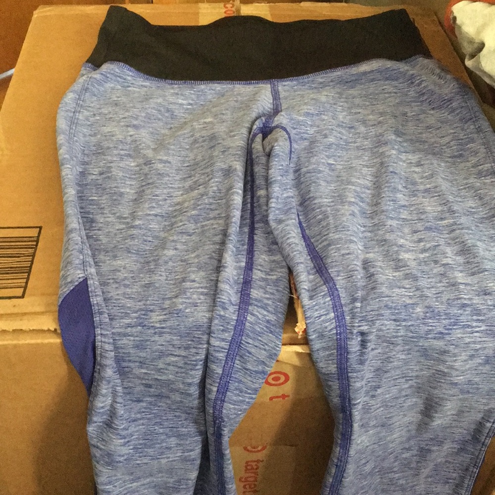 Soft purple cropped leggings with mesh side